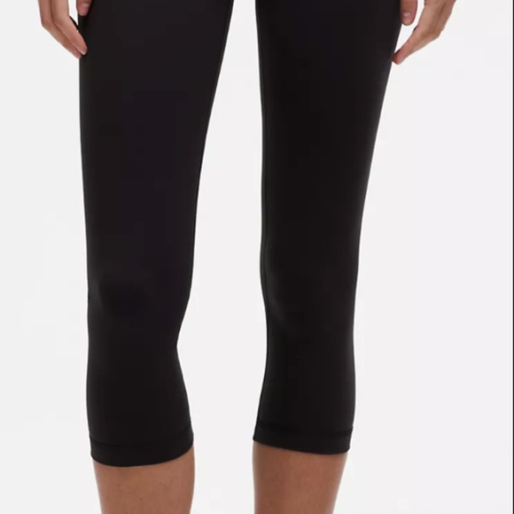 Lululemon Wundertrain Crop leggings yoga SZ 0 Black - Picture 2 of 3